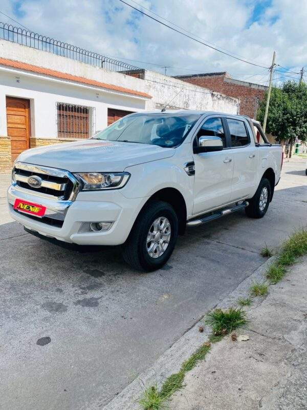 Ford Ranger XLT 4x2 - Image 2