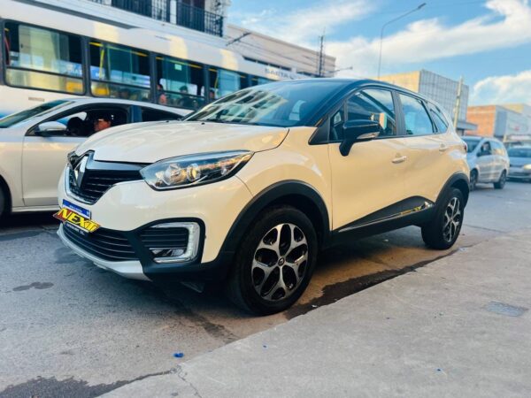 Renault Captur Intens - Image 3