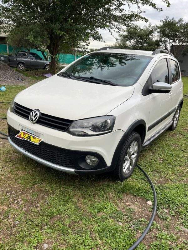 Volkswagen Fox Cross Highline - Image 2