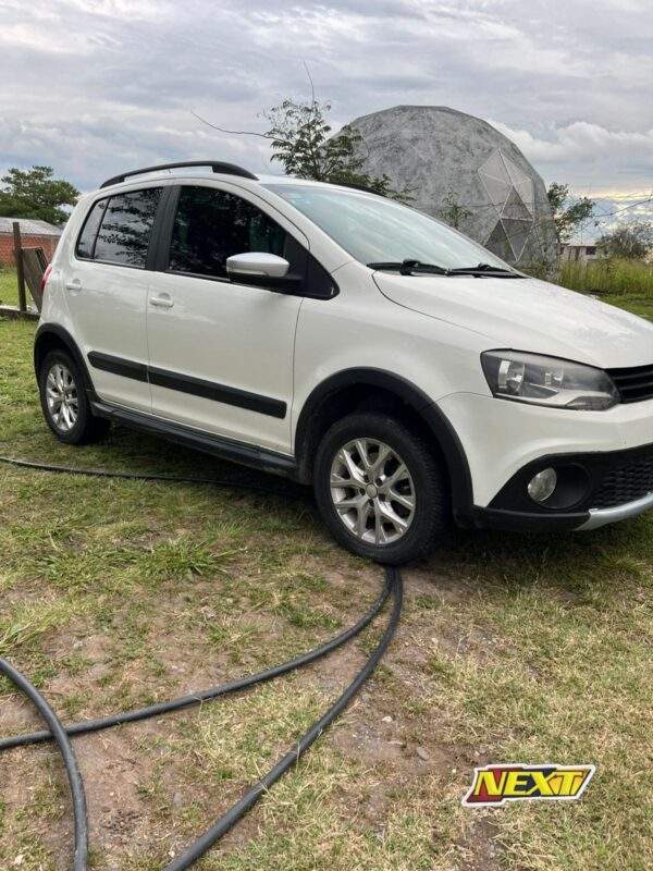 Volkswagen Fox Cross Highline - Image 3