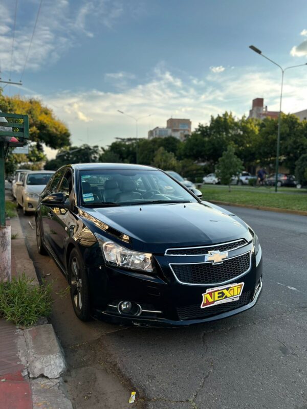 Chevrolet Cruze LTZ 1.8 - Image 2