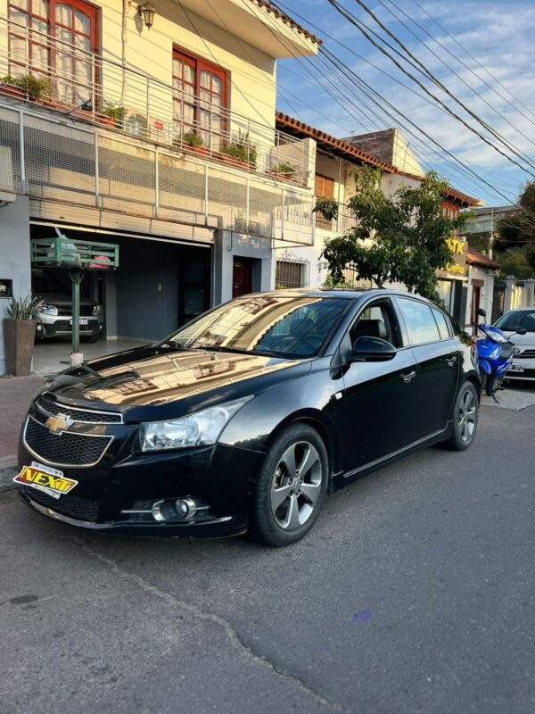 Chevrolet Cruze LTZ 1.8 - Image 3