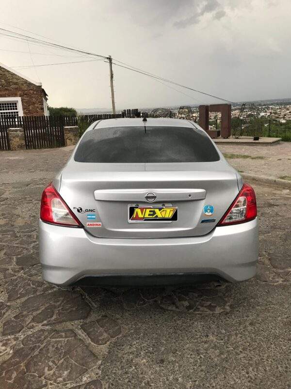 Nissan Versa Advance 1.6 - Image 4