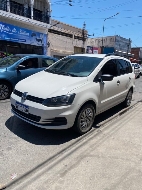 Volkswagen Suran Comfortline 1.6 - Image 5