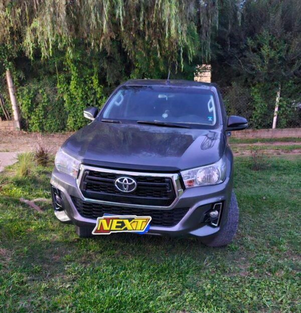 Toyota Hilux SR - Image 3