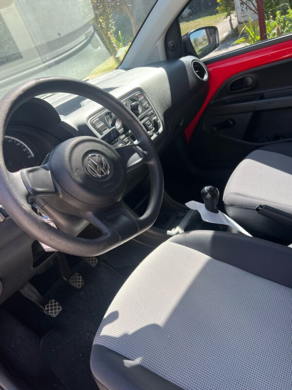 Volkswagen Up! 1.0 Take AA - Image 5