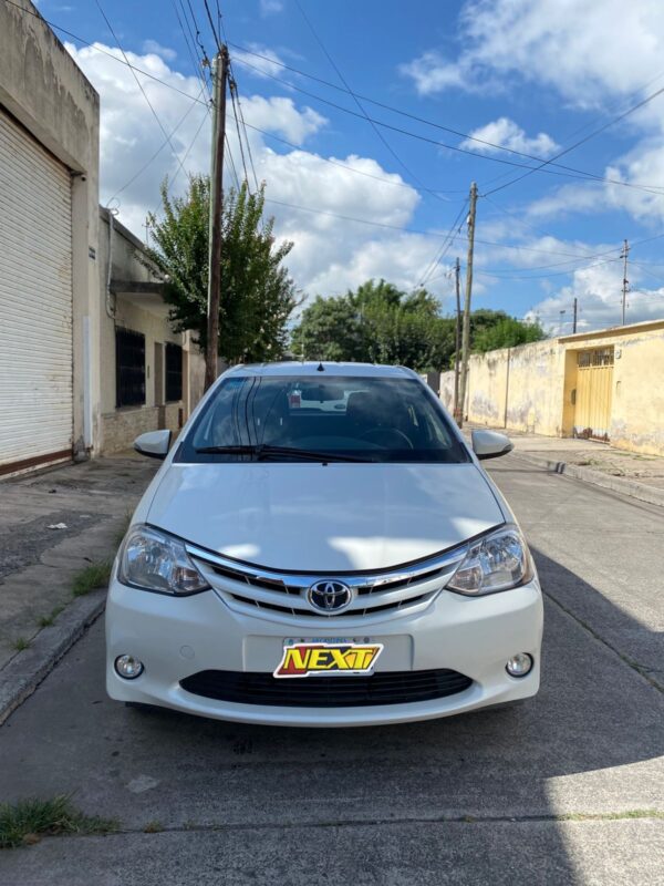 Toyota Etios XLS