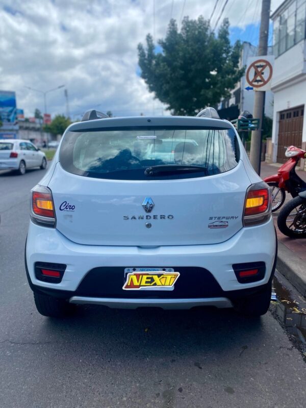 Renault Sandero Stepway Dynamique 1.6 - Image 5