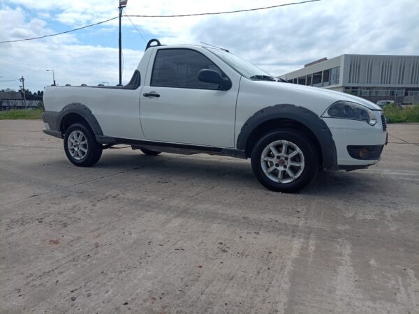 Fiat Strada Trekking 1.4  - Image 4