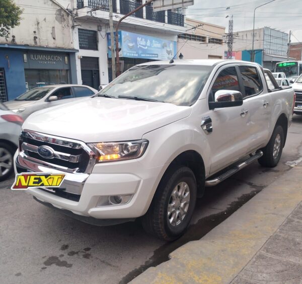 Ford Ranger 4X2 XLT 2.5L N - Image 2