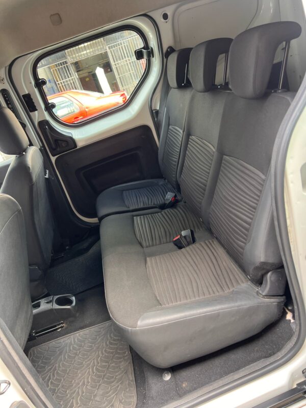 Renault Kangoo 2 Express Confort 5A SCE - Image 7