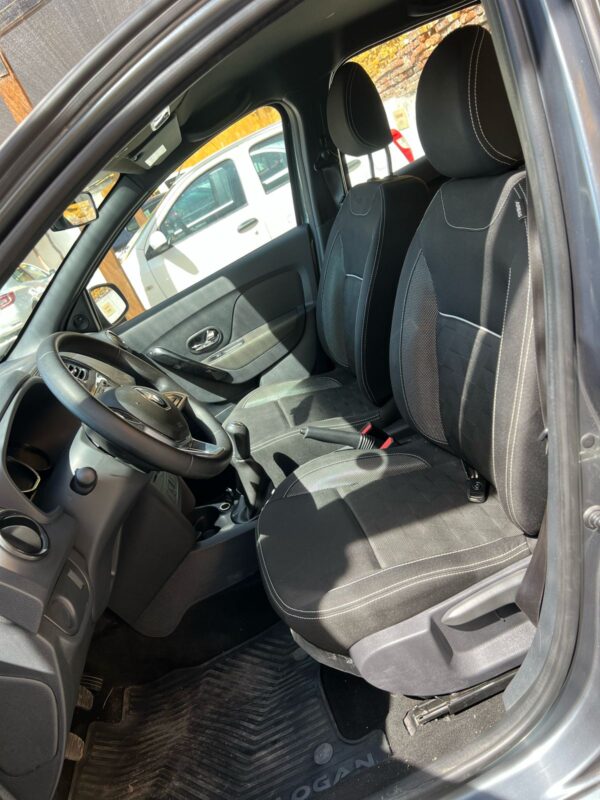 Renault Logan Zen 1.6 sedan 4P - Image 8