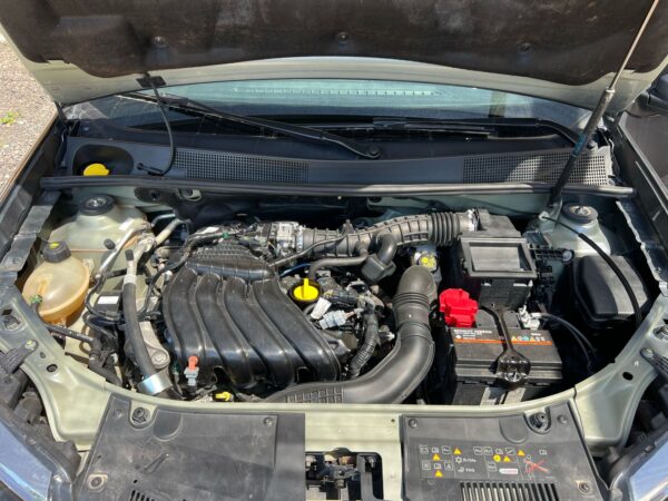 Renault Logan Zen 1.6 sedan 4P - Image 5