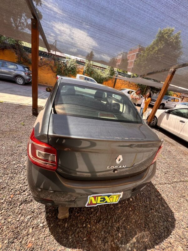 Renault Logan Zen 1.6 sedan 4P - Image 2