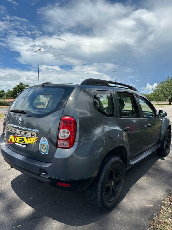 Renault Duster Confort Plus 4x2 ABS - Image 3