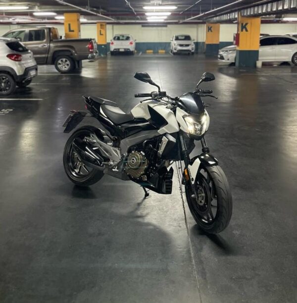 Dominar 400
