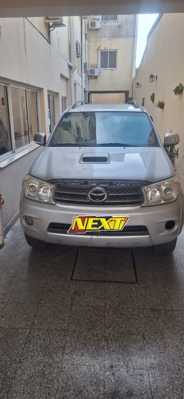 Toyota Hilux SW4 SRV 4x4