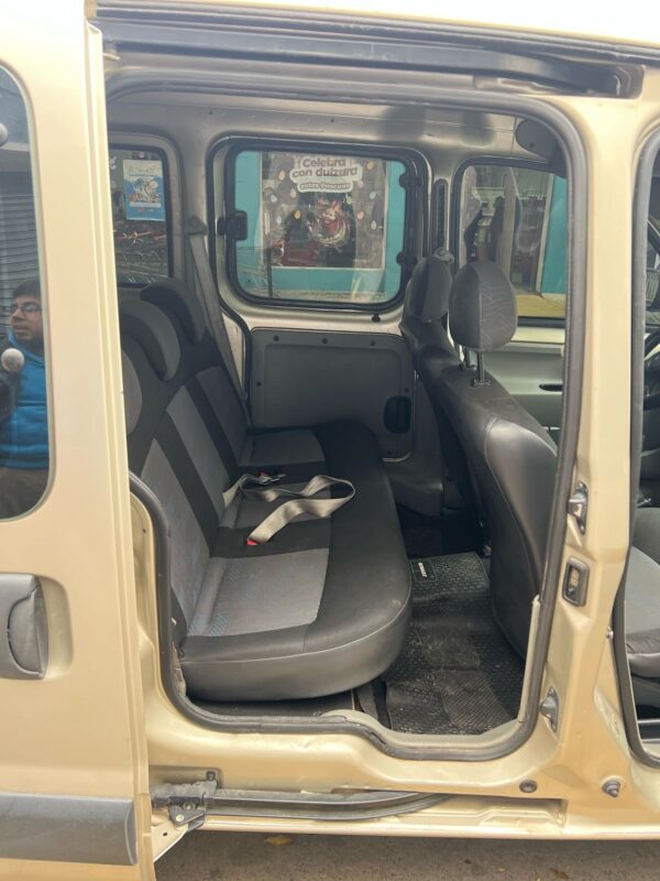 Renault Kangoo AUTH.PLUS 1.5 DA AA CD PK 2P - Image 5