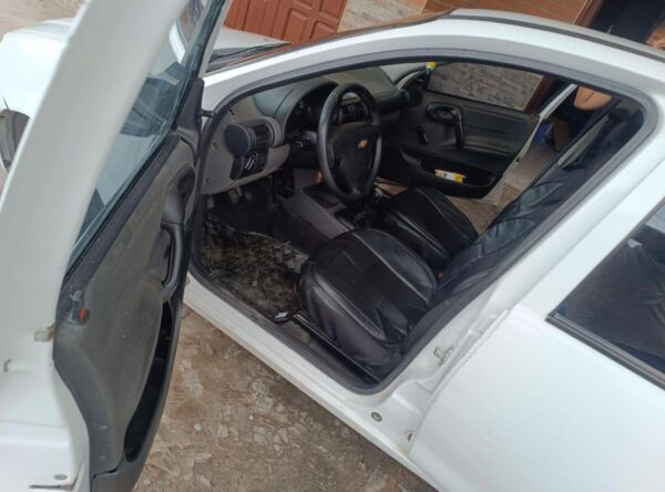 Chevrolet Corsa Classic 4 P LS ABS+AIRBAG 1.4N - Image 4