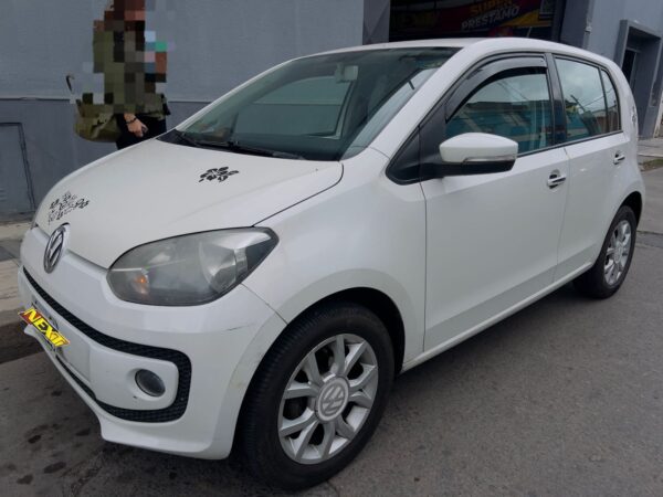 Volkswagen High UP! 1.0 MPI - Image 3
