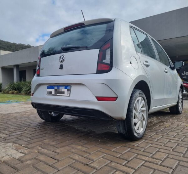 Volkswagen Up! 1.0 High - Image 3