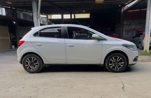 Chevrolet Onix 1.4 LTZ - Image 4