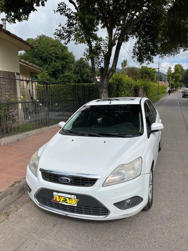 Ford Focus Exe Ghia 1.8L - Image 3