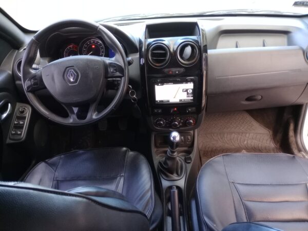 Renault Duster Oroch Outsider Plus 2.0 - Image 3