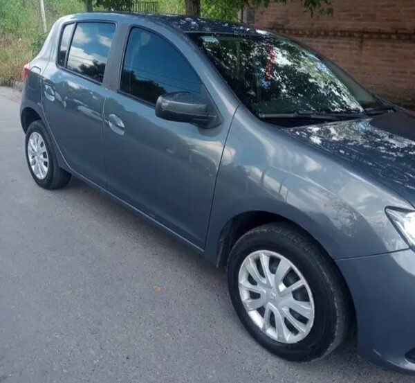 Renault Nuevo Sandero Dynamique 1.6 - Image 4