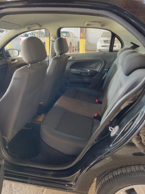 Volkswagen Gol Trend 1.6 MSI  - Image 2