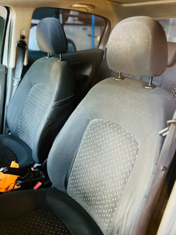 Fiat Punto HLX 1.8 – Año 2010 - Imagen 12