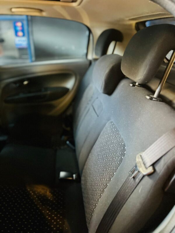 Fiat Punto HLX 1.8 – Año 2010 - Imagen 14