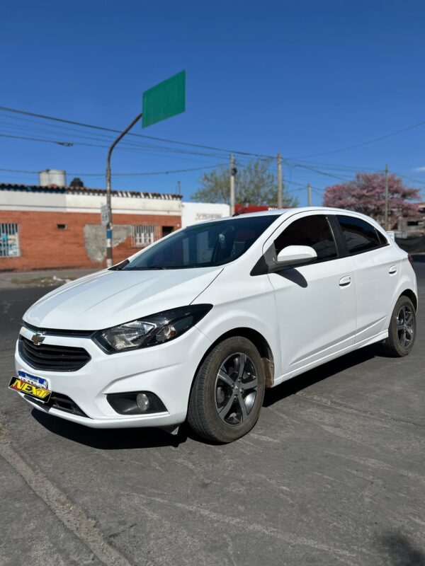 Chevrolet Onix LTZ 1.4 – 2018 - Imagen 3