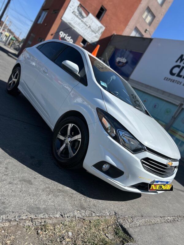 Chevrolet Onix LTZ 1.4 – 2018 - Imagen 2