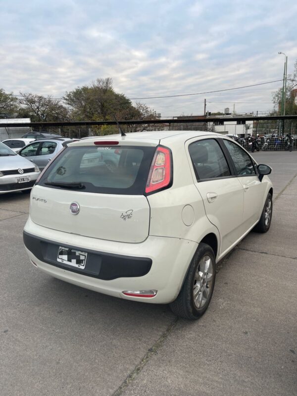 Fiat Punto Attractive 1.4 – 2015 - Imagen 3