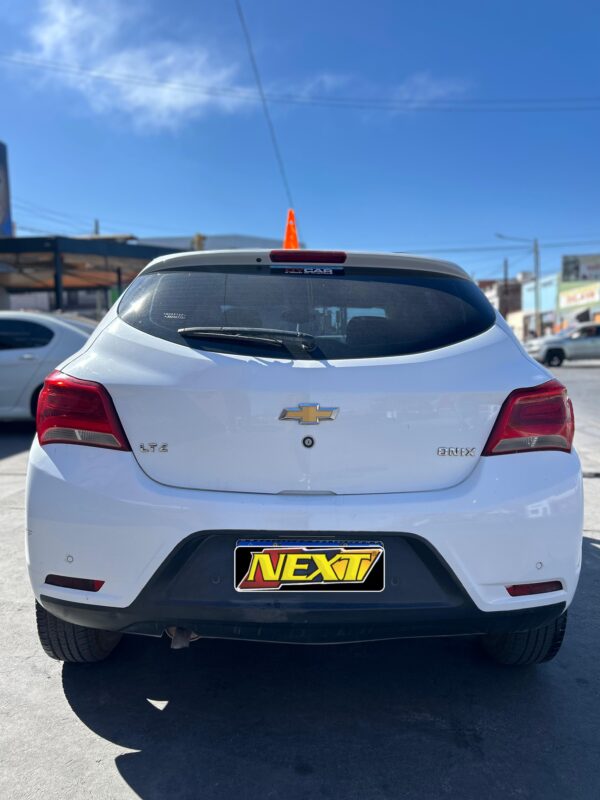 Chevrolet Onix LTZ 1.4 – 2018 - Imagen 6