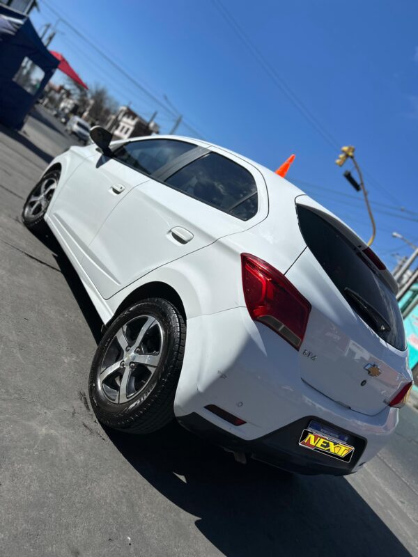 Chevrolet Onix LTZ 1.4 – 2018 - Imagen 5