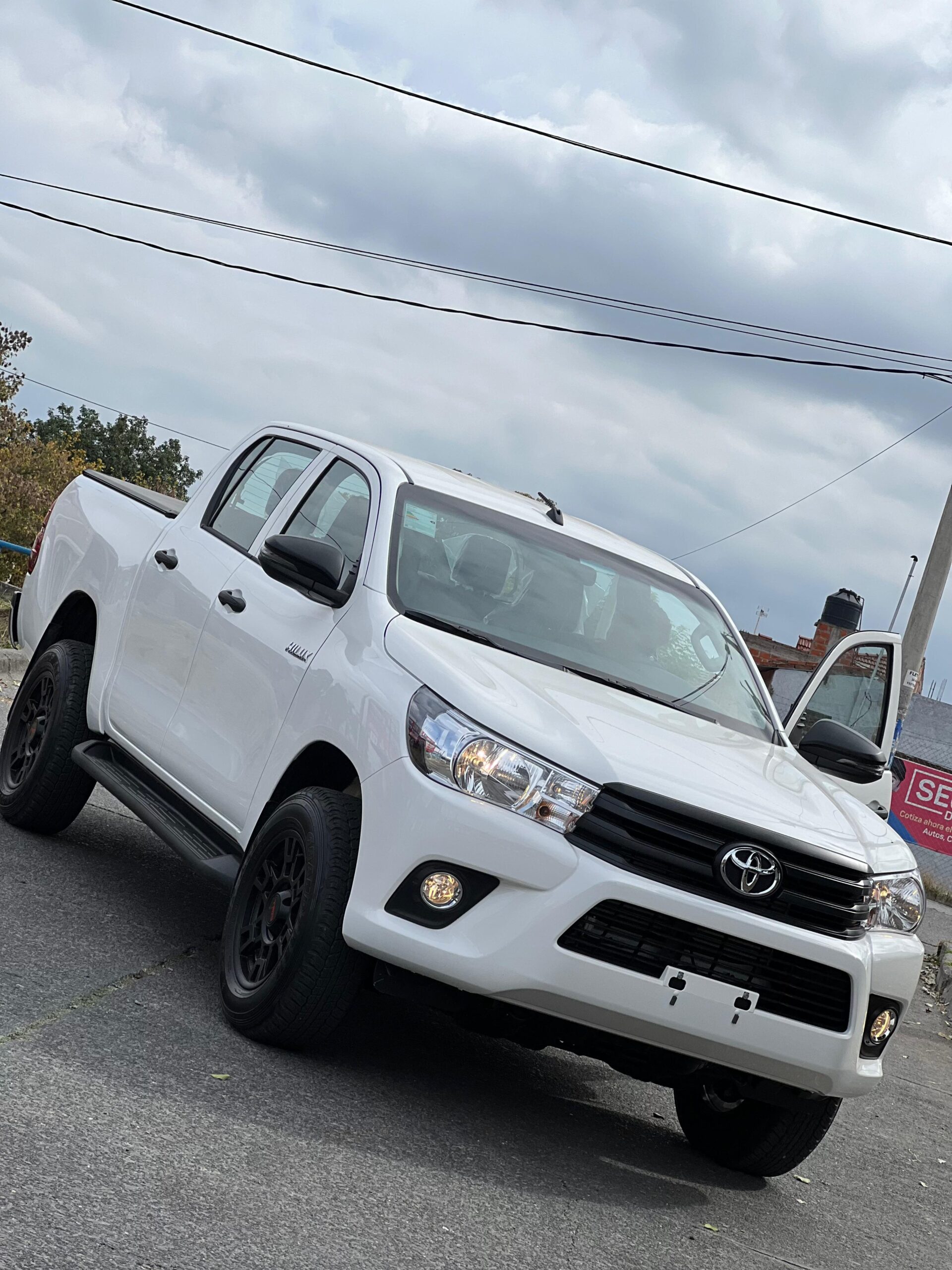 Toyota Hilux DX Pack 2.4 4x2 – 2025 - Imagen 3