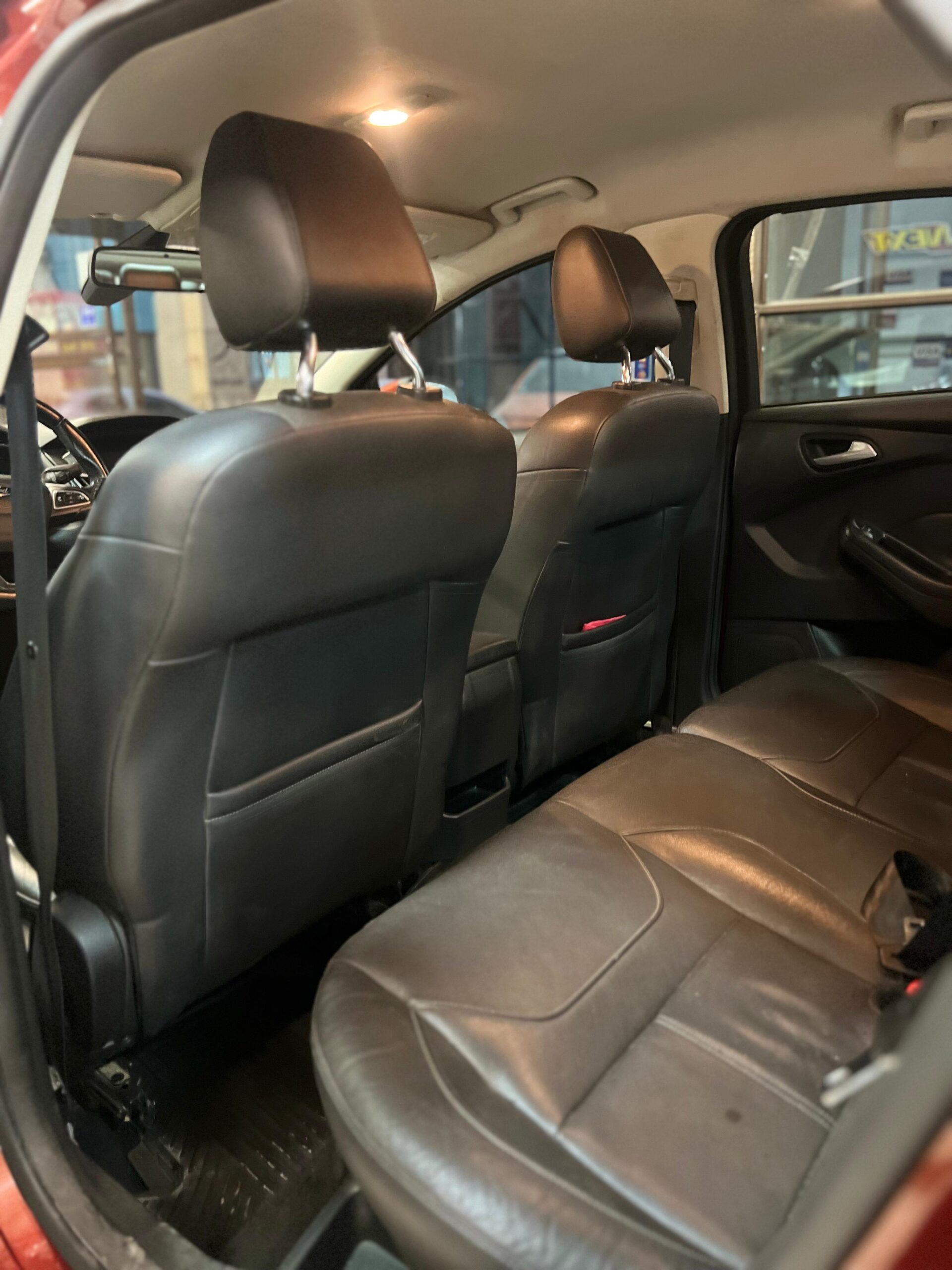 Ford Focus 4P SE 2.0 – 2018 - Imagen 9