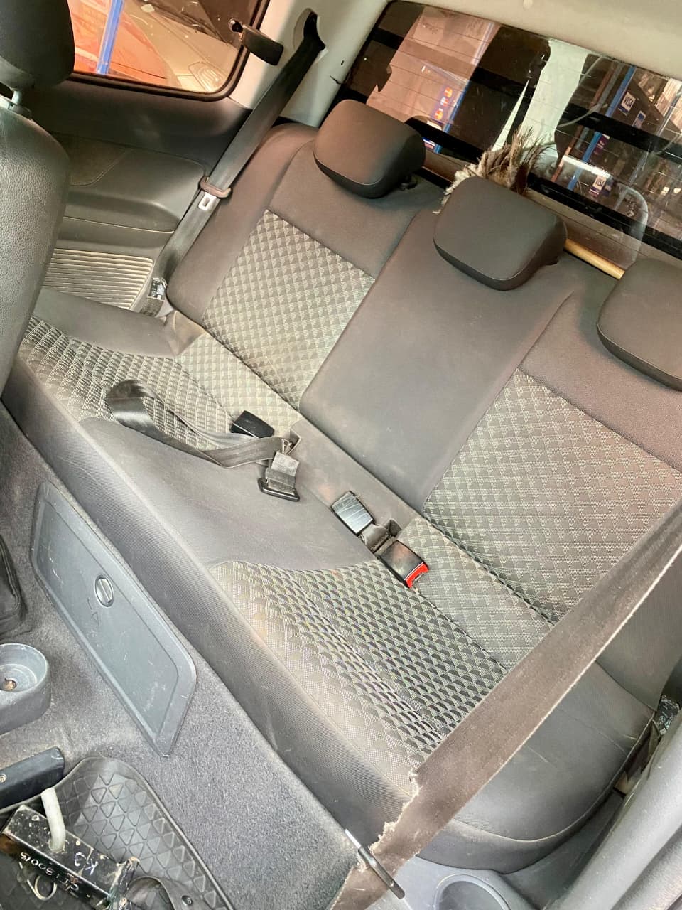 Volkswagen Saveiro Pack High DC 1.6 – 2015 - Imagen 8